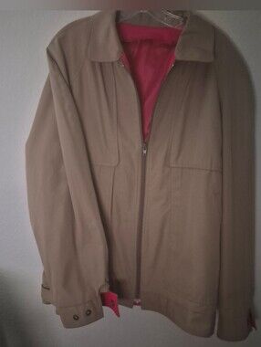 London Fog Tan Jacket with Red Lining vintage Size 44 Reg